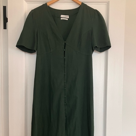zara green linen dress Zara Zara OPEN BACK LINEN BLEND DRESS 59.90